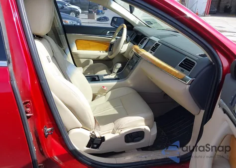 2010 Lincoln Mks z USA, uszkodzony, nr VIN 1LNHL9DR7AG608576